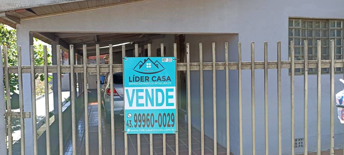 Casa à venda com 4 quartos, 200m² - Foto 2