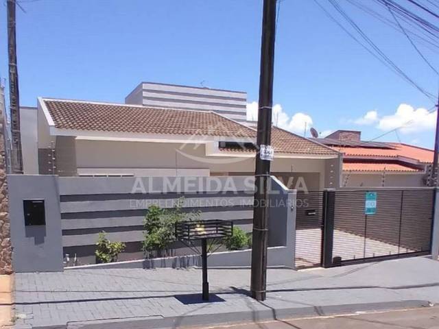 #422 - Casa para Venda em Arapongas - PR - 2